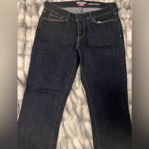 Modern boot cut women’s size 10 jeans. Denizen from Levi’s